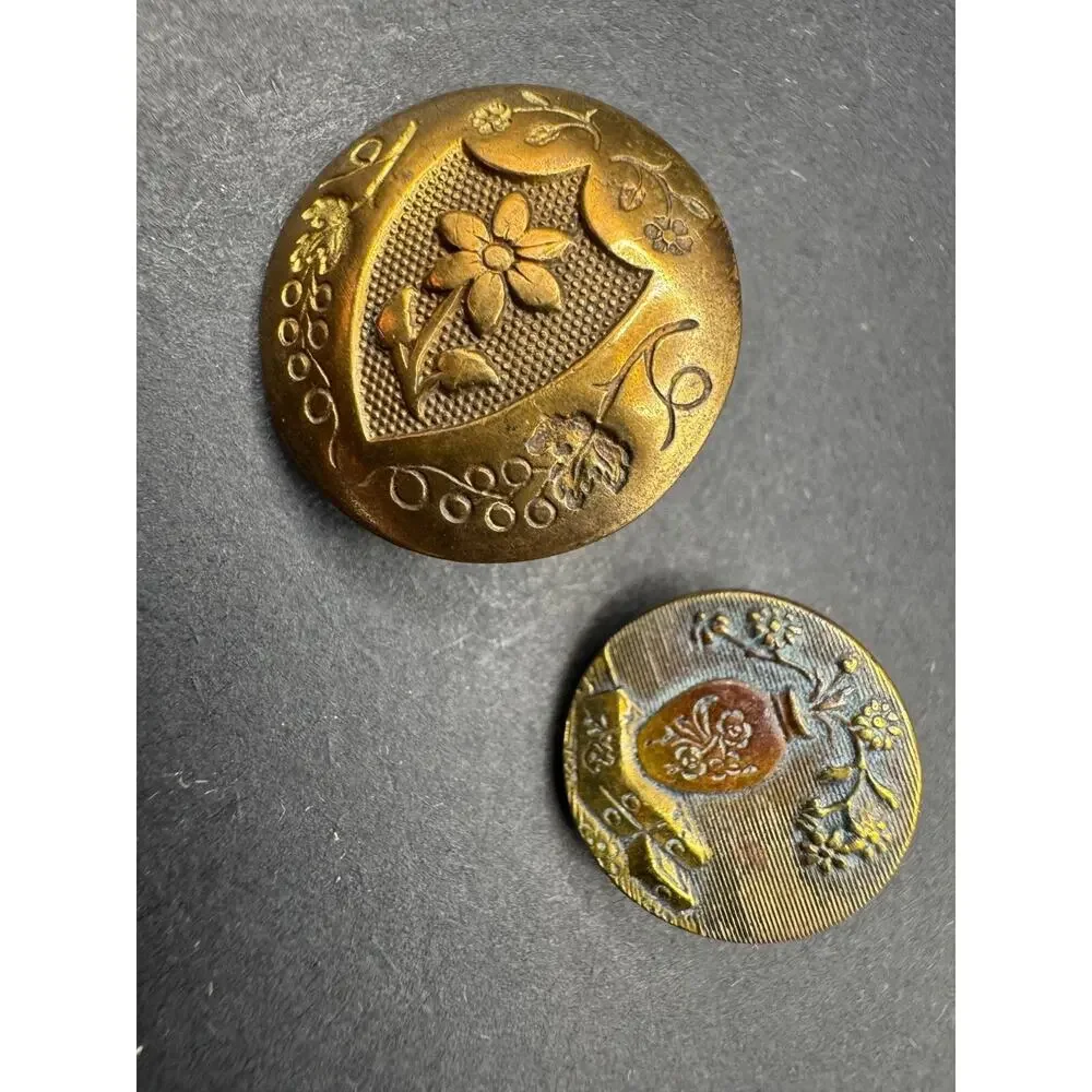 Antique Button Brass Floral Design Benedict & Burnham & Solidaire Paris France